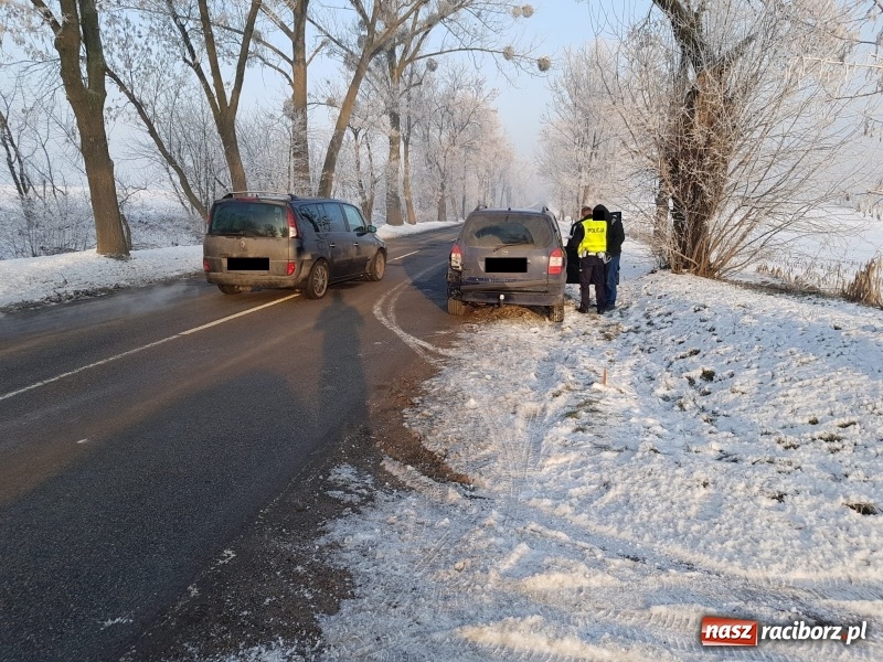 Zdjęcie w galerii na portalu naszraciborz.pl: Kraksa na drodze Racibórz-Lubomia. Zderzyły się cztery samochody  wiadomości z regionu