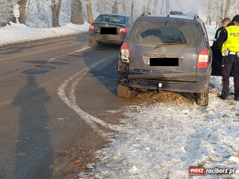 Zdjęcie w galerii na portalu naszraciborz.pl: Kraksa na drodze Racibórz-Lubomia. Zderzyły się cztery samochody  wiadomości z regionu