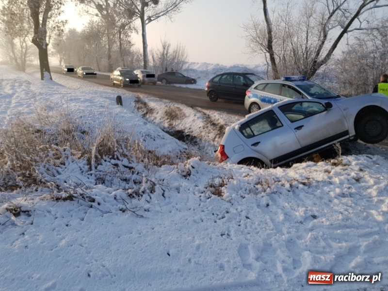 Zdjęcie w galerii na portalu naszraciborz.pl: Kraksa na drodze Racibórz-Lubomia. Zderzyły się cztery samochody  wiadomości z regionu