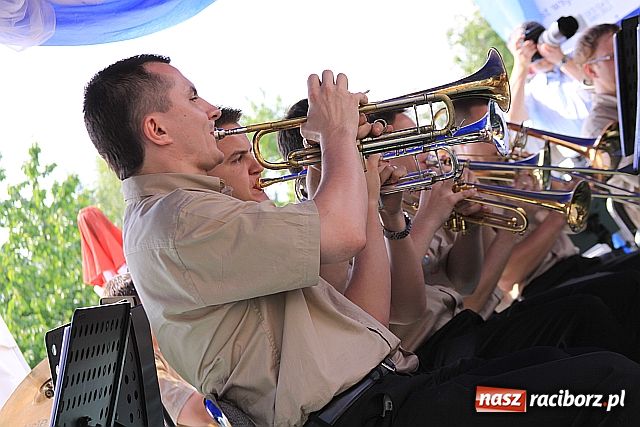 Zdjęcie w galerii na portalu naszraciborz.pl: Mażoretki, miss i Toby w Tworkowie wiadomości z regionu