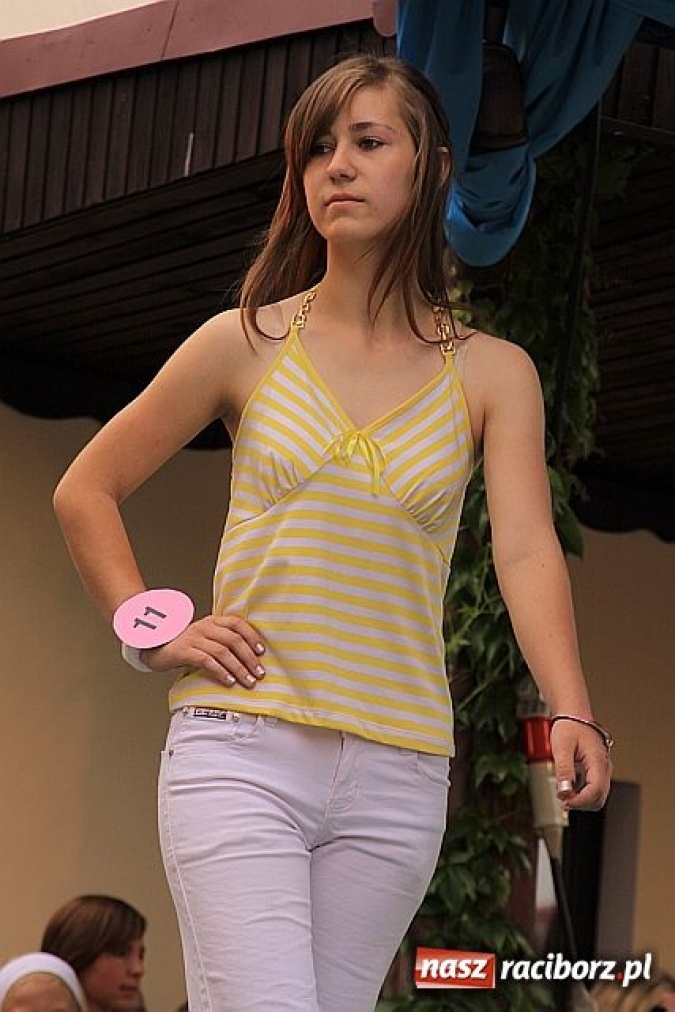 Zdjęcie w galerii na portalu naszraciborz.pl: Mażoretki, miss i Toby w Tworkowie wiadomości z regionu