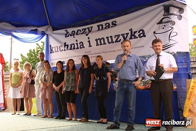 Zdjęcie w galerii na portalu naszraciborz.pl: Mażoretki, miss i Toby w Tworkowie wiadomości z regionu