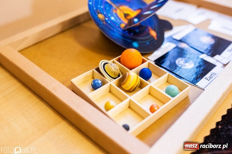 Zdjęcie w galerii na portalu naszraciborz.pl: Otwarcie sali Montessori w ZSOMS wiadomości z regionu