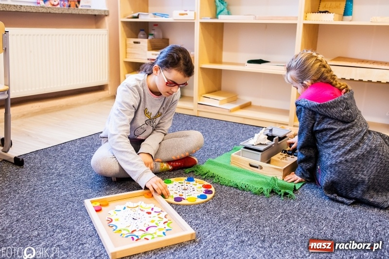 Zdjęcie w galerii na portalu naszraciborz.pl: Otwarcie sali Montessori w ZSOMS wiadomości z regionu