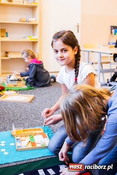 Zdjęcie w galerii na portalu naszraciborz.pl: Otwarcie sali Montessori w ZSOMS wiadomości z regionu
