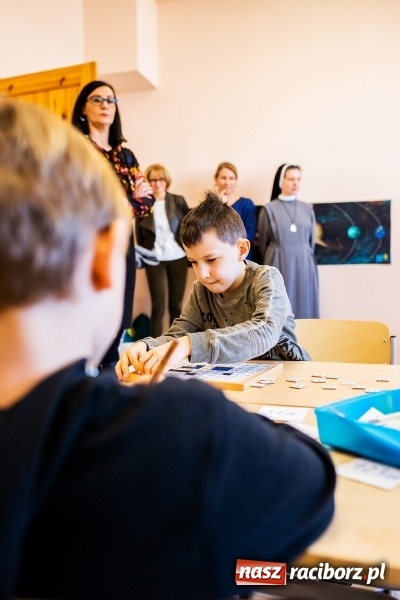 Zdjęcie w galerii na portalu naszraciborz.pl: Otwarcie sali Montessori w ZSOMS wiadomości z regionu