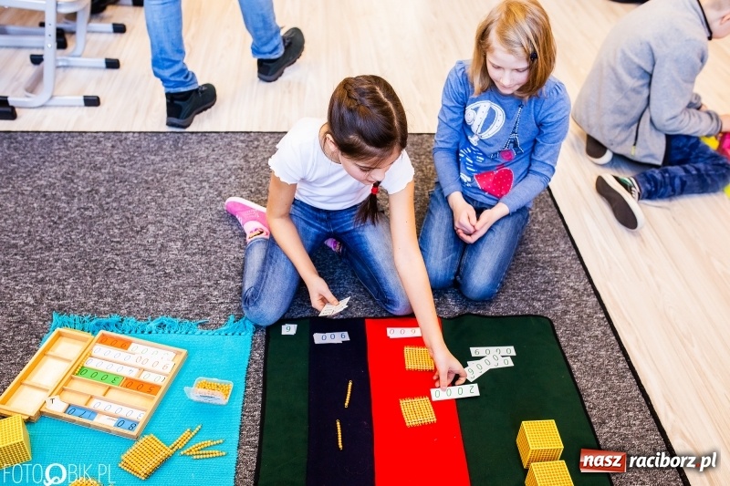 Zdjęcie w galerii na portalu naszraciborz.pl: Otwarcie sali Montessori w ZSOMS wiadomości z regionu