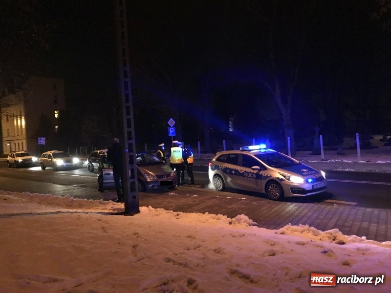 Zdjęcie w galerii na portalu naszraciborz.pl: Policja pilnie poszukuje świadków tego zdarzenia  wiadomości z regionu