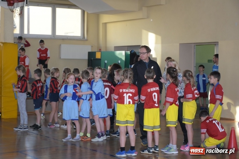 Zdjęcie w galerii na portalu naszraciborz.pl: Bieńkowice na szczycie. Gminny turniej gier i zabaw  wiadomości z regionu