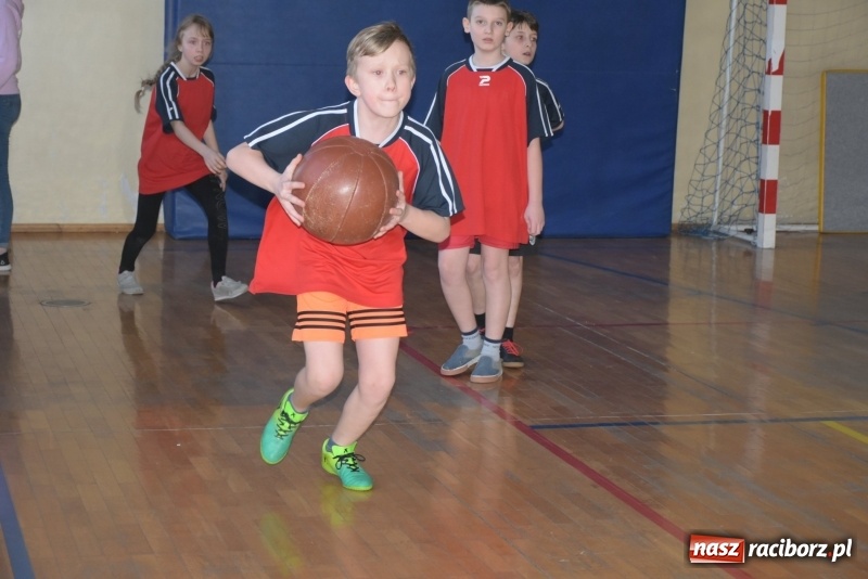 Zdjęcie w galerii na portalu naszraciborz.pl: Bieńkowice na szczycie. Gminny turniej gier i zabaw  wiadomości z regionu