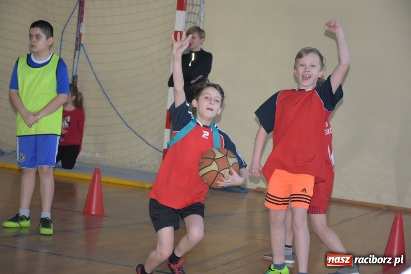 Zdjęcie w galerii na portalu naszraciborz.pl: Bieńkowice na szczycie. Gminny turniej gier i zabaw  wiadomości z regionu