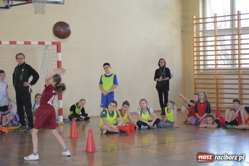 Zdjęcie w galerii na portalu naszraciborz.pl: Bieńkowice na szczycie. Gminny turniej gier i zabaw  wiadomości z regionu