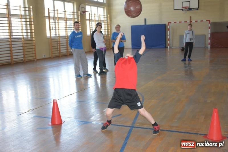 Zdjęcie w galerii na portalu naszraciborz.pl: Bieńkowice na szczycie. Gminny turniej gier i zabaw  wiadomości z regionu