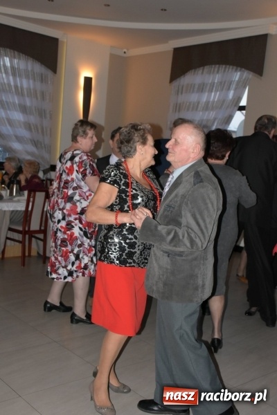 Zdjęcie w galerii na portalu naszraciborz.pl: Wyginam śmiało ciało – babcie i dziadkowie w karnawałowym nastroju  wiadomości z regionu