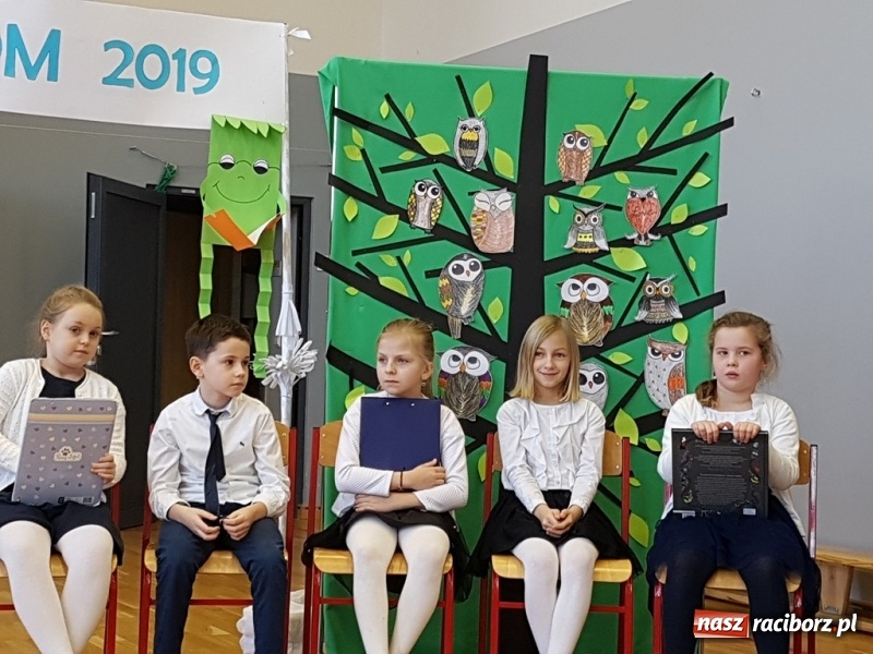 Zdjęcie w galerii na portalu naszraciborz.pl: Czytamy Dzieciom 2019. Małpka Gizela w Kobyli  wiadomości z regionu