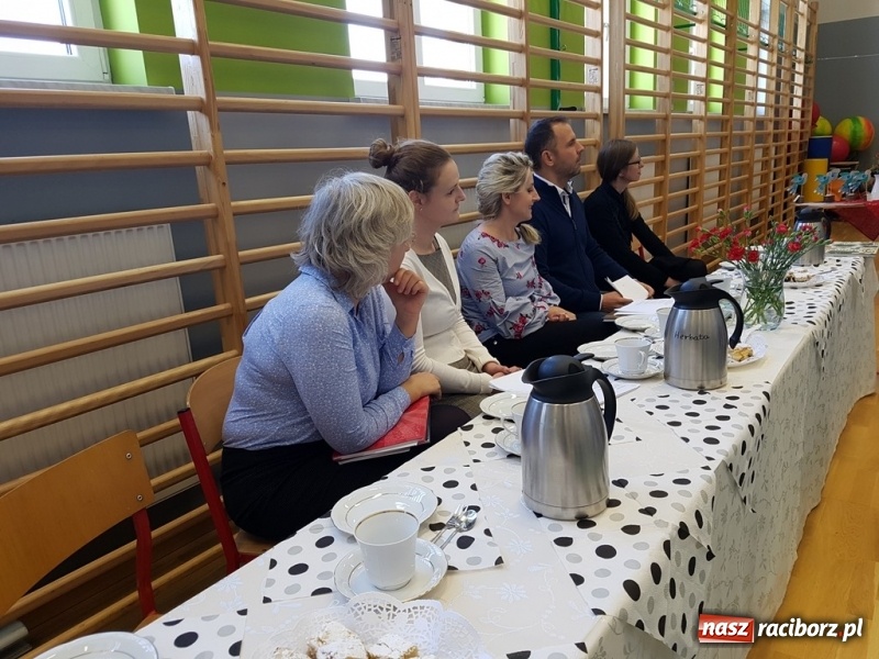 Zdjęcie w galerii na portalu naszraciborz.pl: Czytamy Dzieciom 2019. Małpka Gizela w Kobyli  wiadomości z regionu