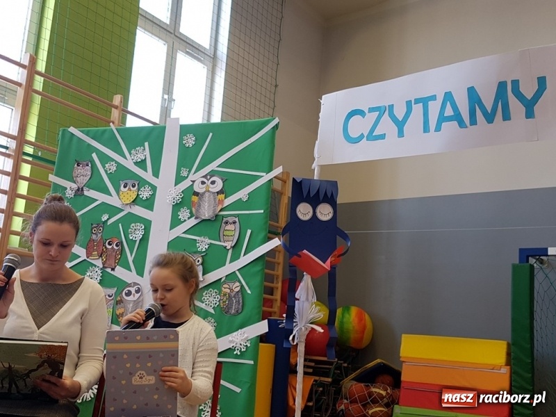 Zdjęcie w galerii na portalu naszraciborz.pl: Czytamy Dzieciom 2019. Małpka Gizela w Kobyli  wiadomości z regionu