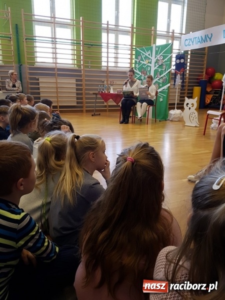 Zdjęcie w galerii na portalu naszraciborz.pl: Czytamy Dzieciom 2019. Małpka Gizela w Kobyli  wiadomości z regionu