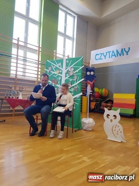 Zdjęcie w galerii na portalu naszraciborz.pl: Czytamy Dzieciom 2019. Małpka Gizela w Kobyli  wiadomości z regionu