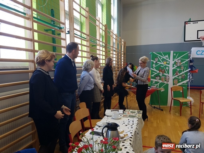 Zdjęcie w galerii na portalu naszraciborz.pl: Czytamy Dzieciom 2019. Małpka Gizela w Kobyli  wiadomości z regionu