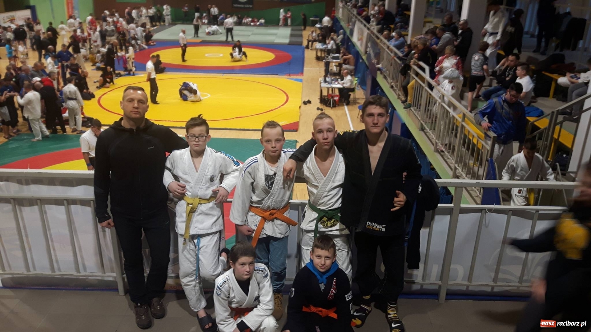 Zdjęcie w galerii na portalu naszraciborz.pl: Reprezentanci Sparty Gold Team ze złotymi medalami Pucharu Polski w Ju-Jitsu wiadomości z regionu