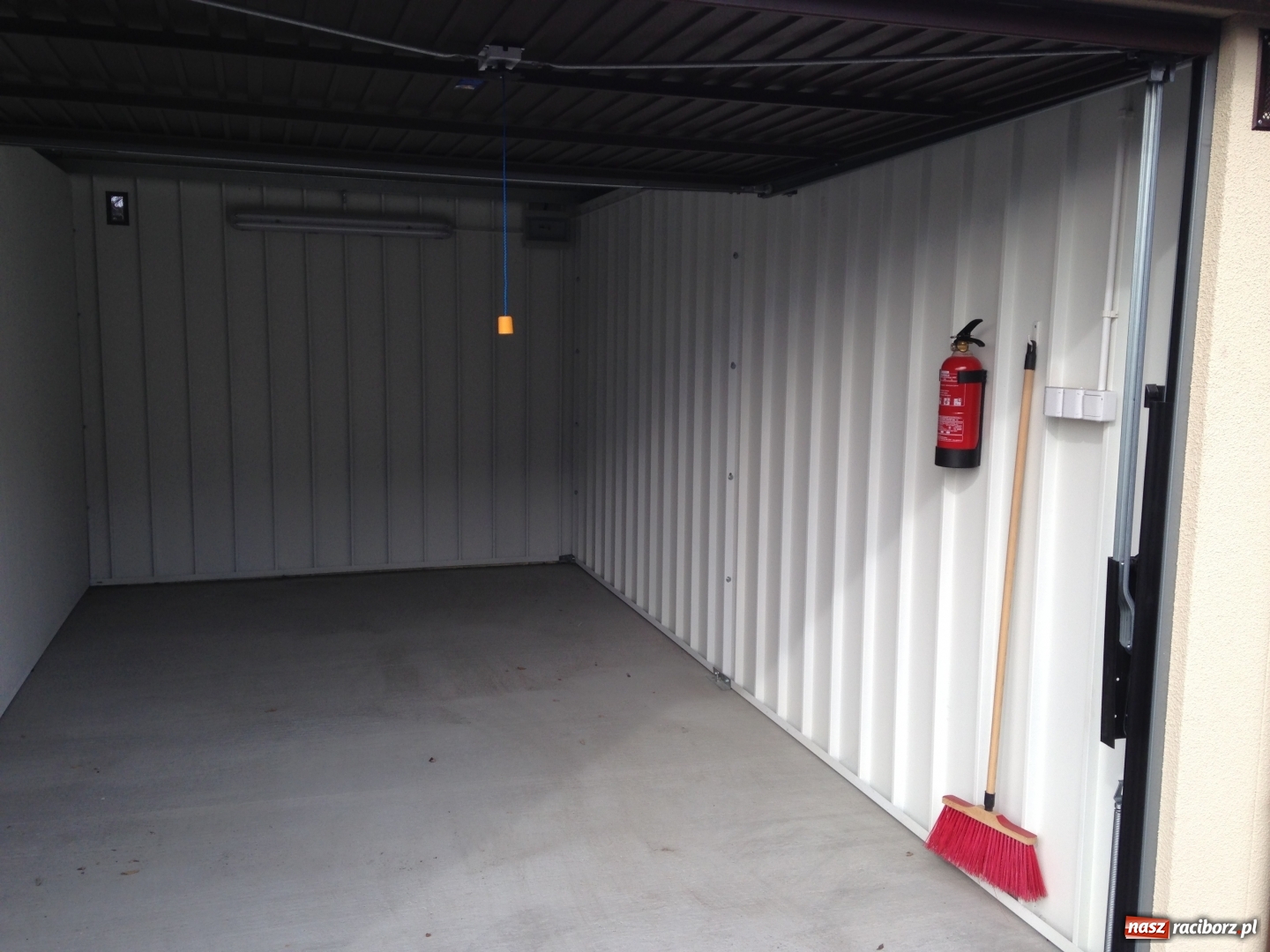 Zdjęcie w galerii na portalu naszraciborz.pl: Ostatnie wolne miejsca w monitorowanym kompleksie garaży w Raciborzu wiadomości z regionu