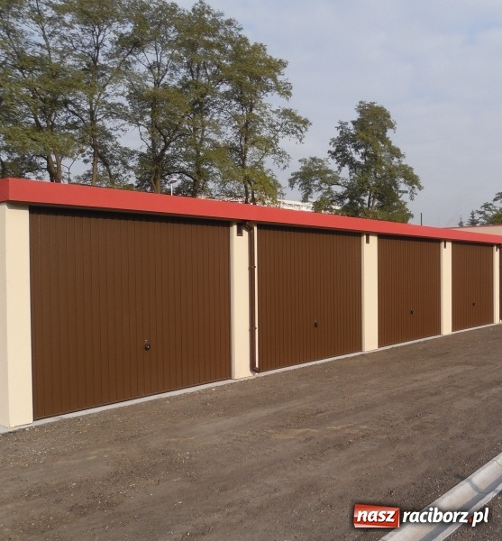 Zdjęcie w galerii na portalu naszraciborz.pl: Ostatnie wolne miejsca w monitorowanym kompleksie garaży w Raciborzu wiadomości z regionu