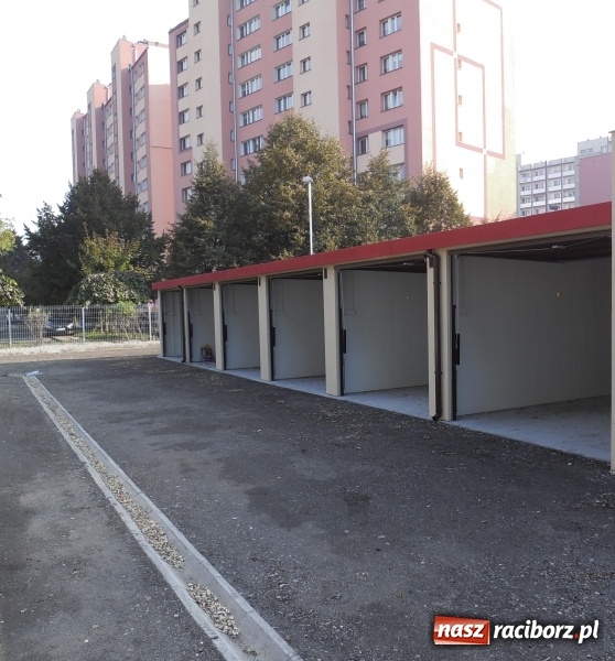 Zdjęcie w galerii na portalu naszraciborz.pl: Ostatnie wolne miejsca w monitorowanym kompleksie garaży w Raciborzu wiadomości z regionu