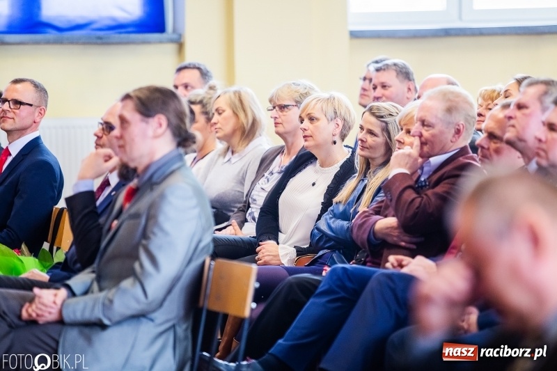 Zdjęcie w galerii na portalu naszraciborz.pl: Obchody święta patronki Zespołu Szkół Ekonomicznych Eufemii Raciborskiej  wiadomości z regionu