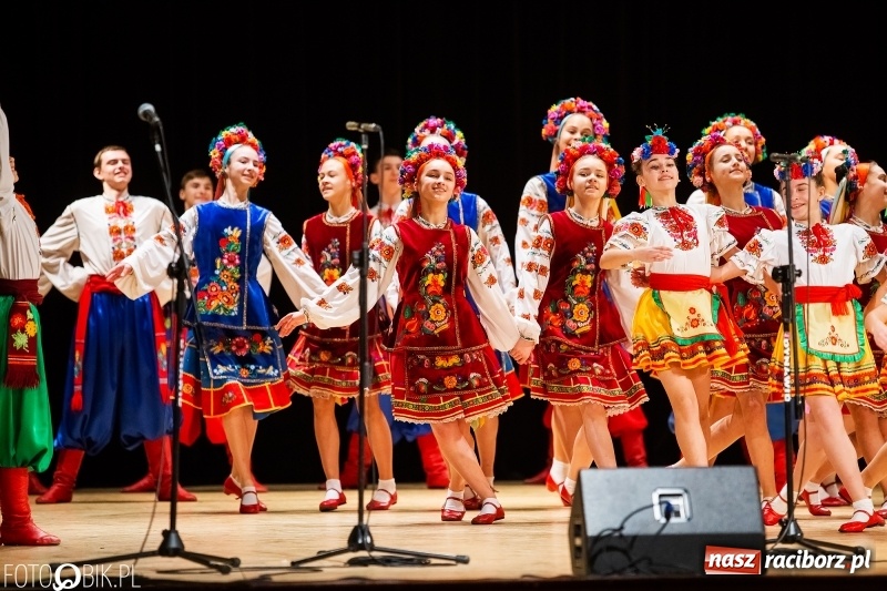 Zdjęcie w galerii na portalu naszraciborz.pl: Zespół ludowy Barwinok z ukraińskiej Winnicy wystąpił w RCK wiadomości z regionu