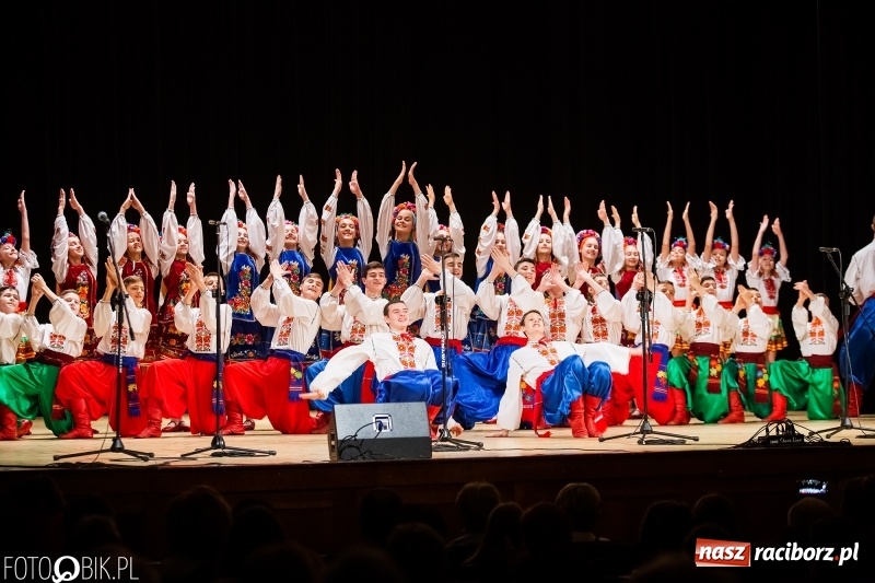 Zdjęcie w galerii na portalu naszraciborz.pl: Zespół ludowy Barwinok z ukraińskiej Winnicy wystąpił w RCK wiadomości z regionu
