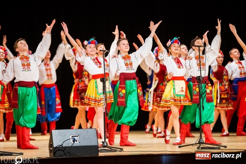 Zdjęcie w galerii na portalu naszraciborz.pl: Zespół ludowy Barwinok z ukraińskiej Winnicy wystąpił w RCK wiadomości z regionu