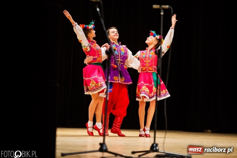 Zdjęcie w galerii na portalu naszraciborz.pl: Zespół ludowy Barwinok z ukraińskiej Winnicy wystąpił w RCK wiadomości z regionu