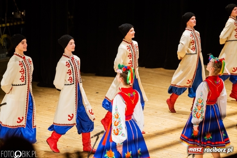 Zdjęcie w galerii na portalu naszraciborz.pl: Zespół ludowy Barwinok z ukraińskiej Winnicy wystąpił w RCK wiadomości z regionu