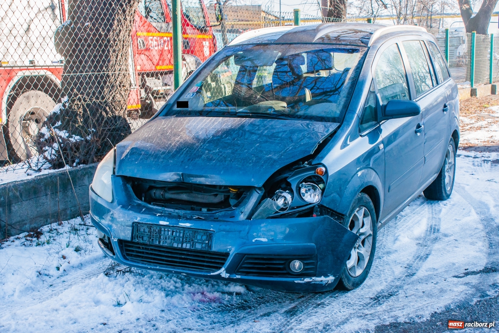 Zdjęcie w galerii na portalu naszraciborz.pl: Na Piaskowej opel najechał na tył citroena wiadomości z regionu