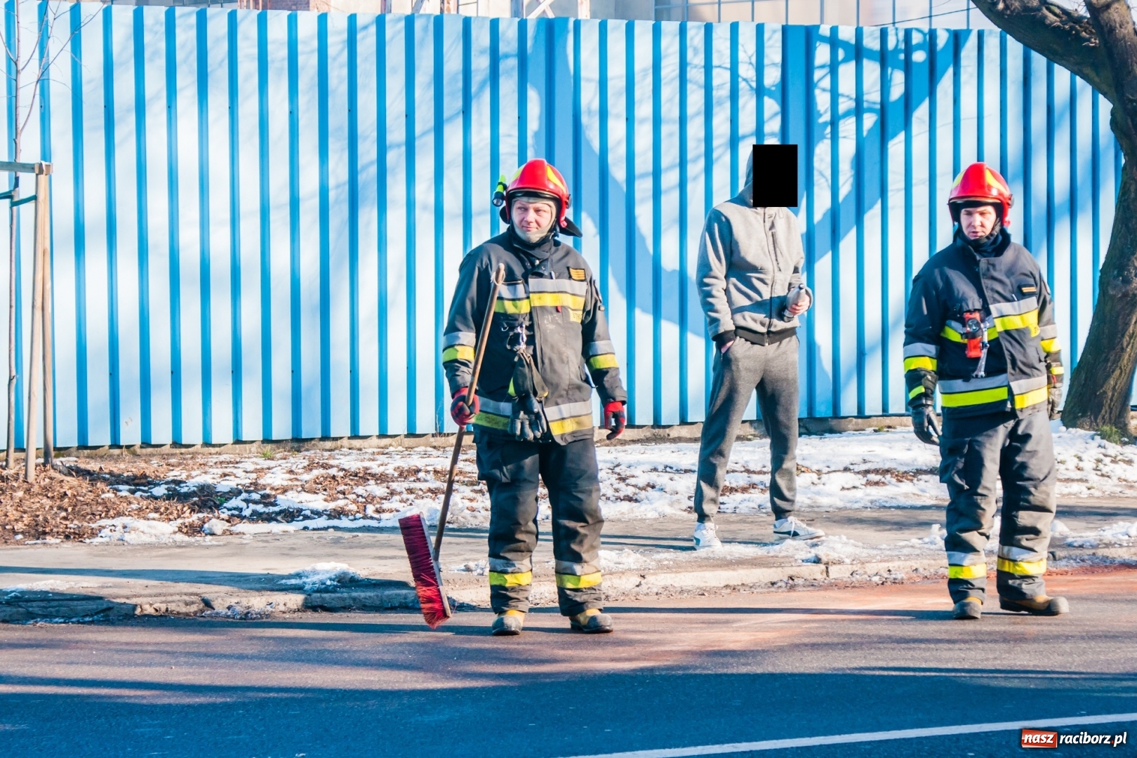 Zdjęcie w galerii na portalu naszraciborz.pl: Na Piaskowej opel najechał na tył citroena wiadomości z regionu