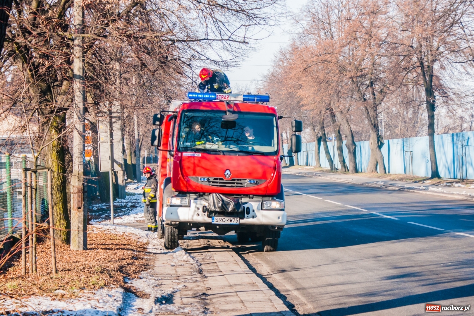 Zdjęcie w galerii na portalu naszraciborz.pl: Na Piaskowej opel najechał na tył citroena wiadomości z regionu