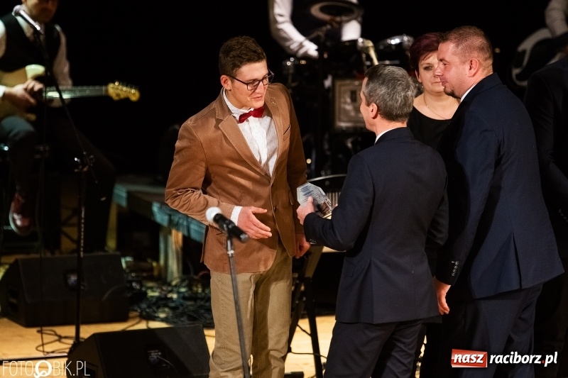 Zdjęcie w galerii na portalu naszraciborz.pl: Nagrody Starosty i Prezydenta dla sportowców, czyli XII Raciborska Gala Sportu w RCK wiadomości z regionu