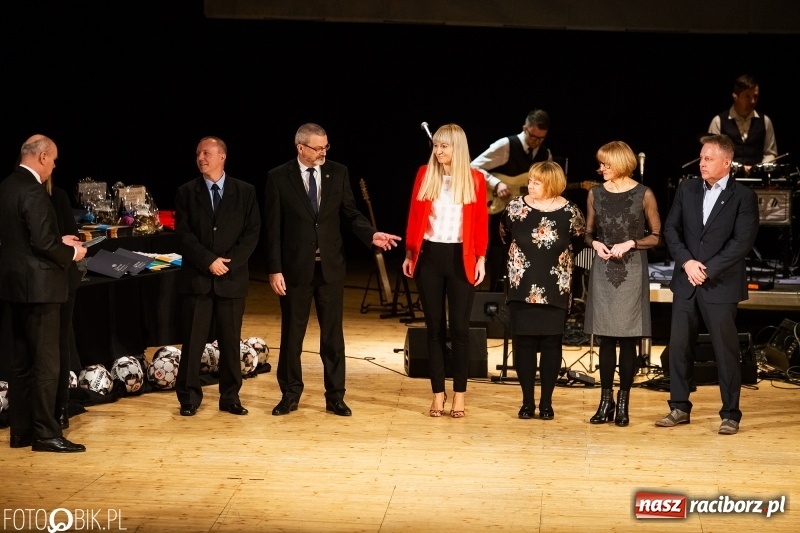Zdjęcie w galerii na portalu naszraciborz.pl: Nagrody Starosty i Prezydenta dla sportowców, czyli XII Raciborska Gala Sportu w RCK wiadomości z regionu