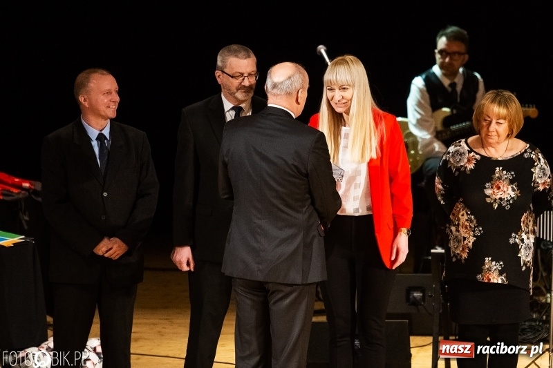Zdjęcie w galerii na portalu naszraciborz.pl: Nagrody Starosty i Prezydenta dla sportowców, czyli XII Raciborska Gala Sportu w RCK wiadomości z regionu