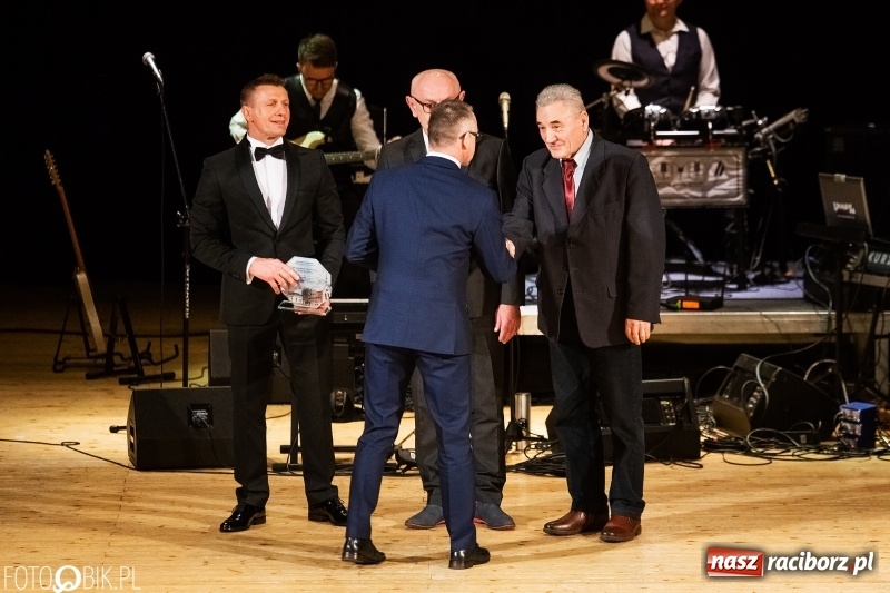 Zdjęcie w galerii na portalu naszraciborz.pl: Nagrody Starosty i Prezydenta dla sportowców, czyli XII Raciborska Gala Sportu w RCK wiadomości z regionu