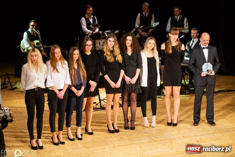 Zdjęcie w galerii na portalu naszraciborz.pl: Nagrody Starosty i Prezydenta dla sportowców, czyli XII Raciborska Gala Sportu w RCK wiadomości z regionu