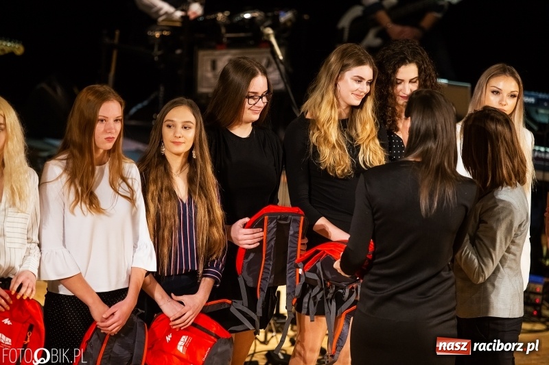 Zdjęcie w galerii na portalu naszraciborz.pl: Nagrody Starosty i Prezydenta dla sportowców, czyli XII Raciborska Gala Sportu w RCK wiadomości z regionu