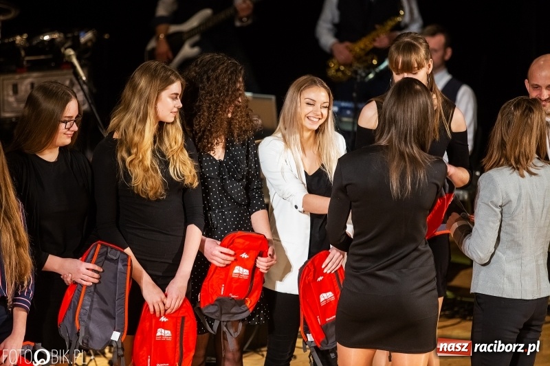 Zdjęcie w galerii na portalu naszraciborz.pl: Nagrody Starosty i Prezydenta dla sportowców, czyli XII Raciborska Gala Sportu w RCK wiadomości z regionu
