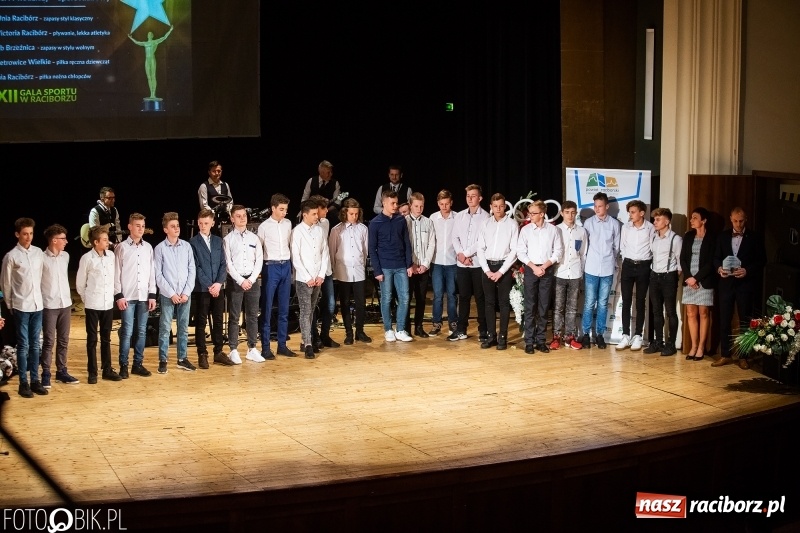 Zdjęcie w galerii na portalu naszraciborz.pl: Nagrody Starosty i Prezydenta dla sportowców, czyli XII Raciborska Gala Sportu w RCK wiadomości z regionu