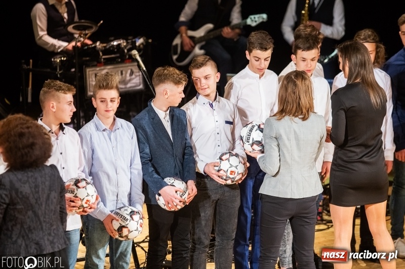 Zdjęcie w galerii na portalu naszraciborz.pl: Nagrody Starosty i Prezydenta dla sportowców, czyli XII Raciborska Gala Sportu w RCK wiadomości z regionu