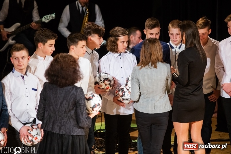 Zdjęcie w galerii na portalu naszraciborz.pl: Nagrody Starosty i Prezydenta dla sportowców, czyli XII Raciborska Gala Sportu w RCK wiadomości z regionu