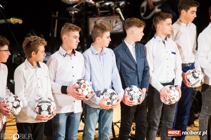 Zdjęcie w galerii na portalu naszraciborz.pl: Nagrody Starosty i Prezydenta dla sportowców, czyli XII Raciborska Gala Sportu w RCK wiadomości z regionu