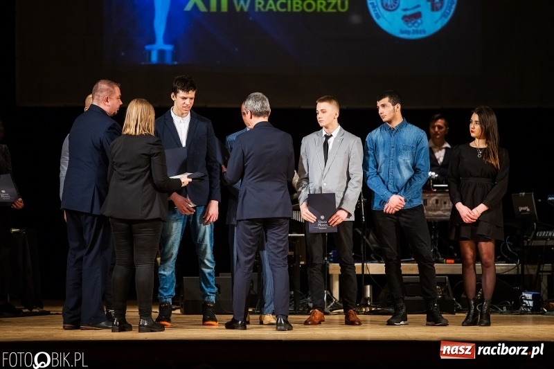 Zdjęcie w galerii na portalu naszraciborz.pl: Nagrody Starosty i Prezydenta dla sportowców, czyli XII Raciborska Gala Sportu w RCK wiadomości z regionu