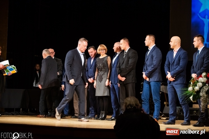Zdjęcie w galerii na portalu naszraciborz.pl: Nagrody Starosty i Prezydenta dla sportowców, czyli XII Raciborska Gala Sportu w RCK wiadomości z regionu